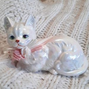 Vintage Irredecent Lustre White Cat Ceramic Figurine with pink & white bow